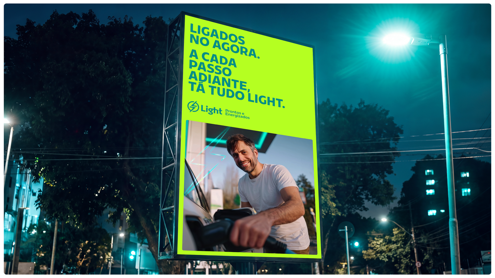 Light — Tá Tudo Light OOH